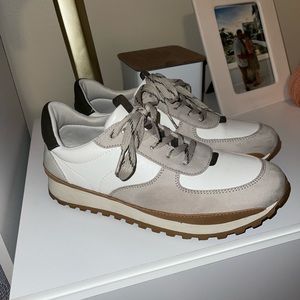 Size 8.5 Universal Thread Sneakers